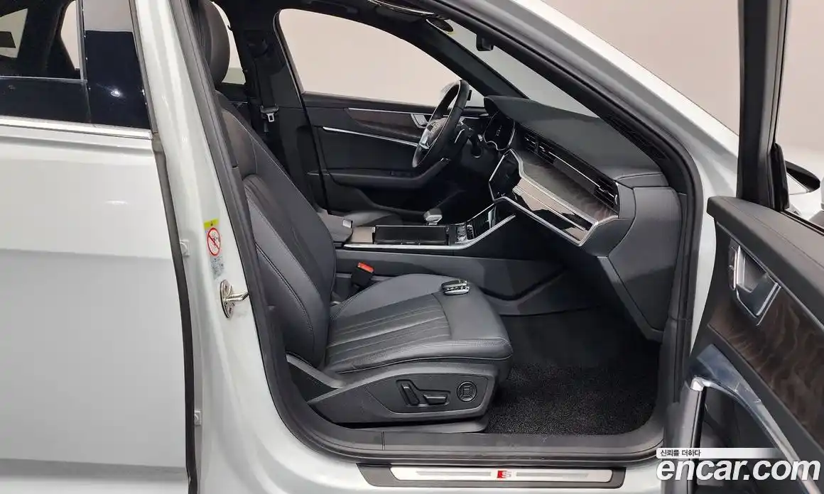 Audi A6 2023 2.0 Автомат в Москве № 212461, фото 6