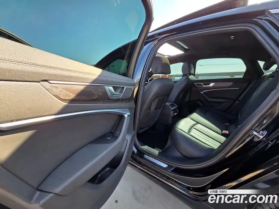 Audi A6 2020 2.0 Автомат в Москве № 212723, фото 16