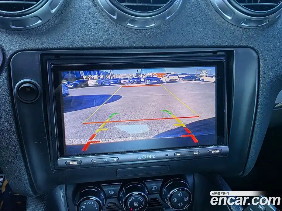 Audi TT 2008 2.0 Автомат в Москве № 212736, фото 12