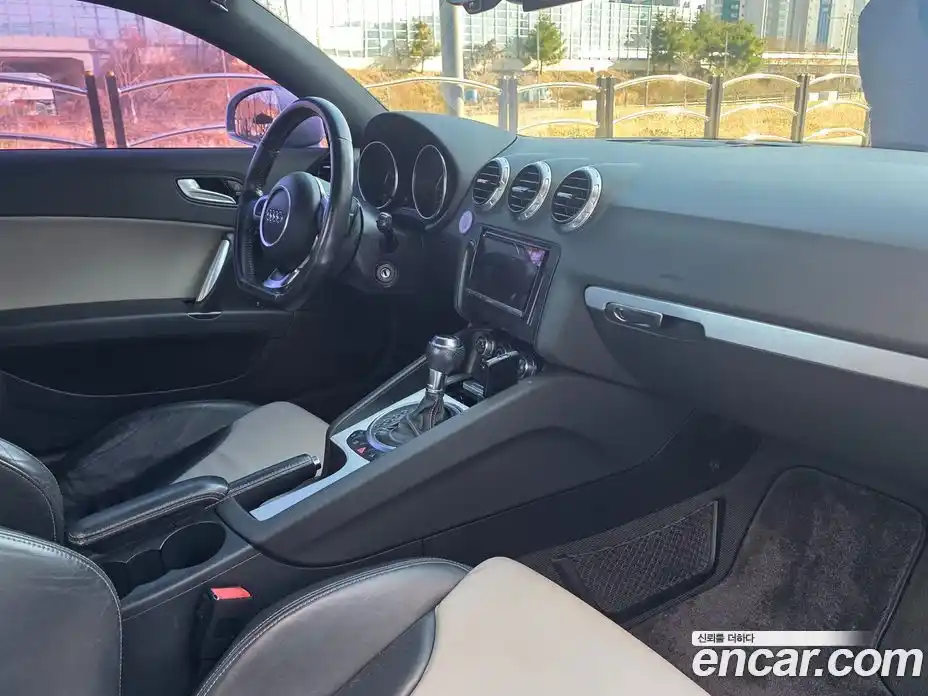 Audi TT 2008 2.0 Автомат в Москве № 212736, фото 10