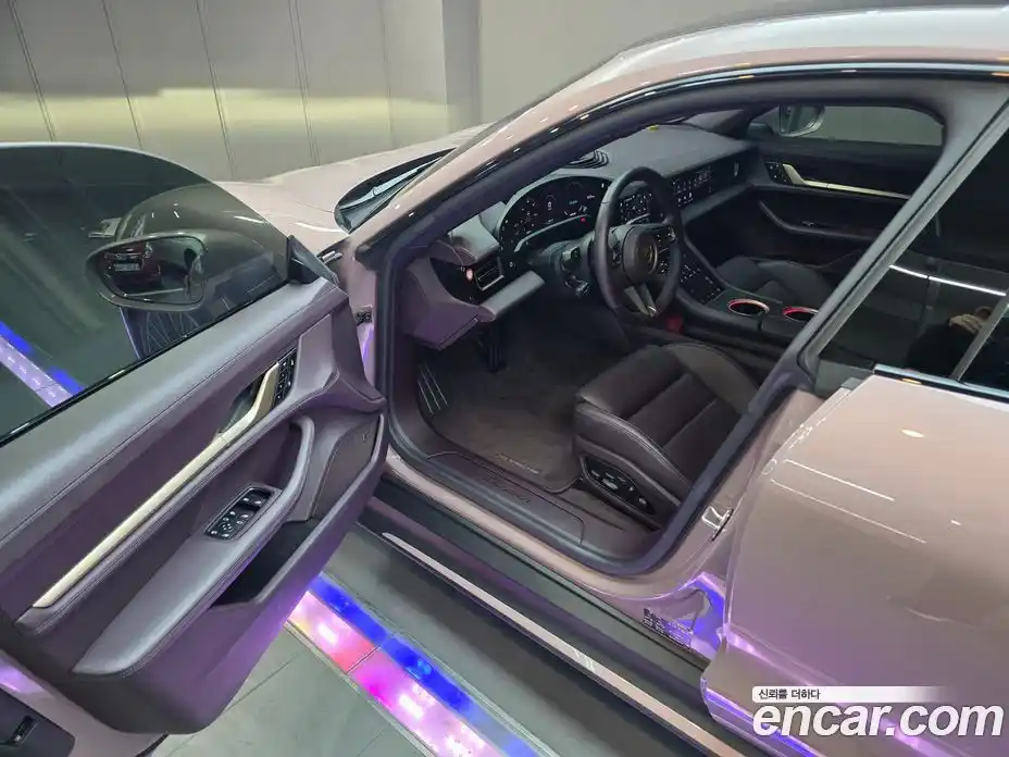 Porsche Taycan 2022 0.1 Автомат в Москве № 213000, фото 12