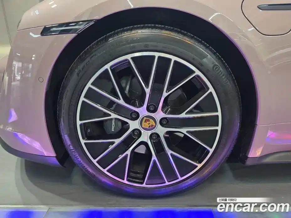 Porsche Taycan 2022 0.1 Автомат в Москве № 213000, фото 5