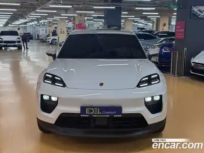 Porsche Macan, 2025