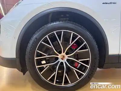 Porsche Macan 2025 0.2 Автомат в Москве № 213029, миниатюра 6