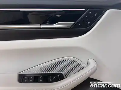 Porsche Macan 2025 0.2 Автомат в Москве № 213029, миниатюра 7