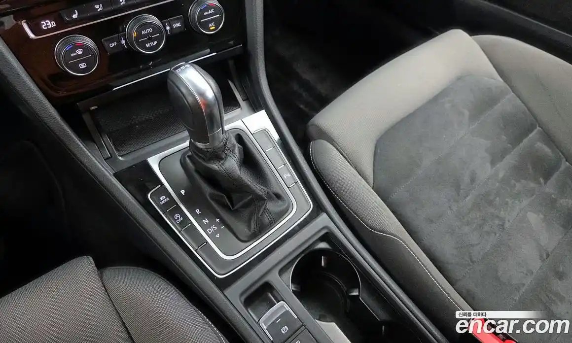 Volkswagen Golf 2014 2.0 Автомат в Москве № 215031, фото 10