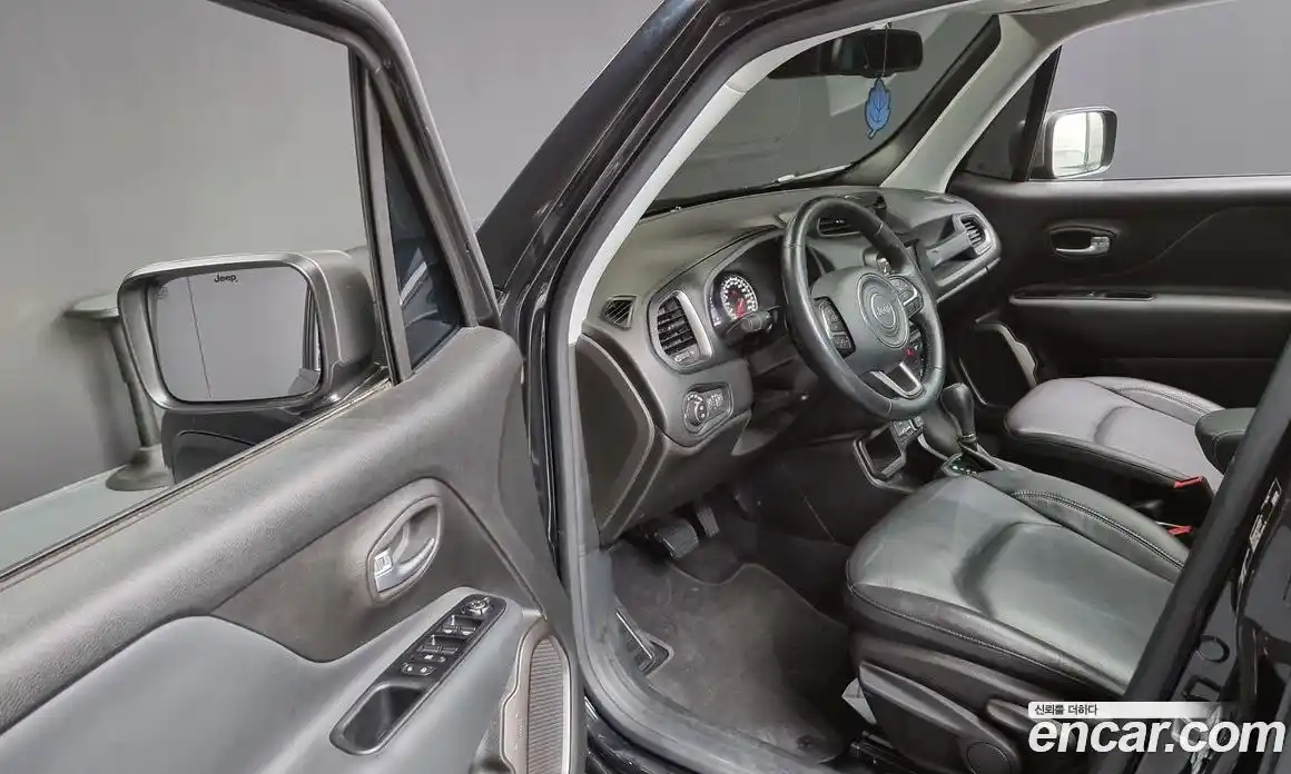 Jeep Renegade 2021 2.4 Автомат в Москве № 215479, фото 10