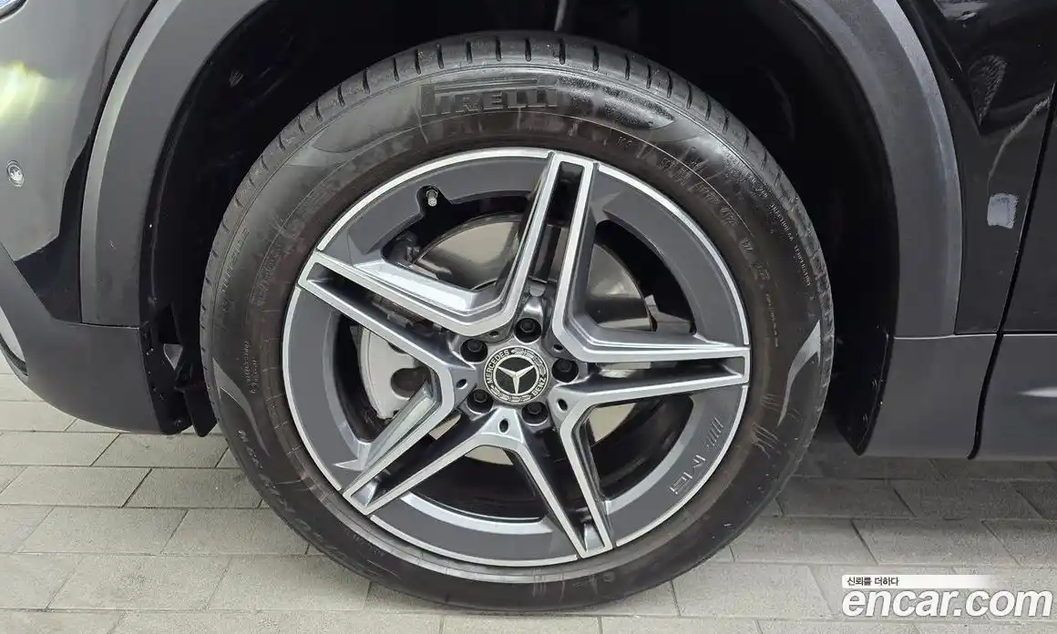 Mercedes-Benz GLB-Class 2023 2.0 Автомат в Москве № 215930, фото 19