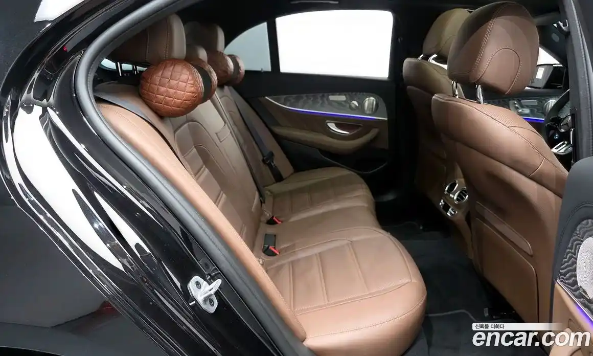 Mercedes-Benz E-Class 2023 3.0 Автомат в Москве № 220664, фото 12