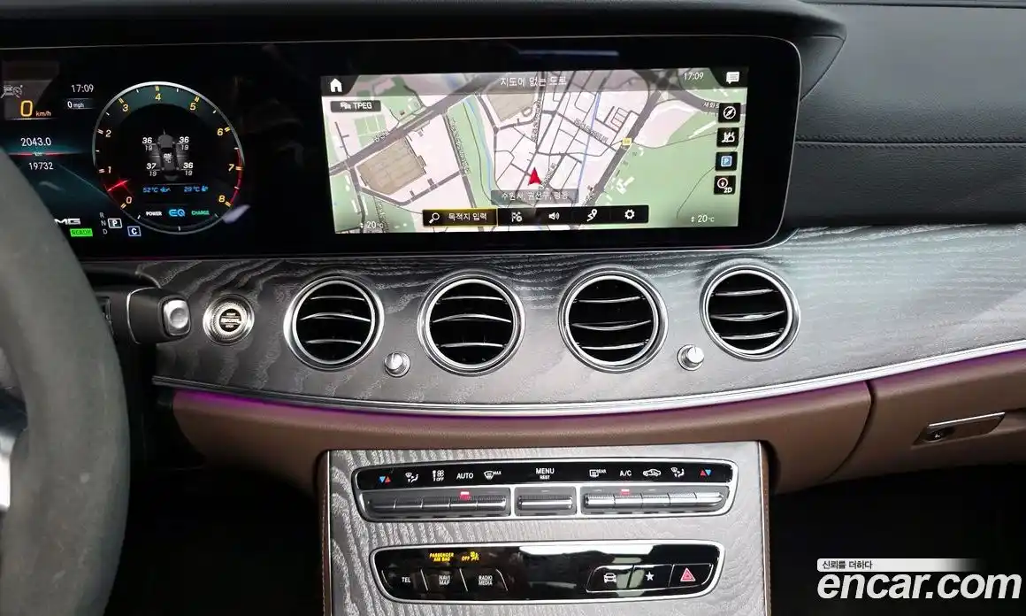 Mercedes-Benz E-Class 2023 3.0 Автомат в Москве № 220664, фото 14