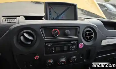 Renault Master 2020 2.3 Механическая в Москве № 222871, миниатюра 11