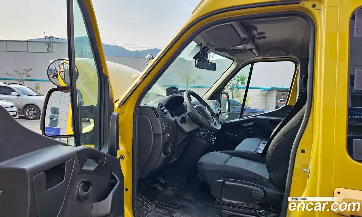 Renault Master 2020 2.3 Механическая в Москве № 222871, фото 17