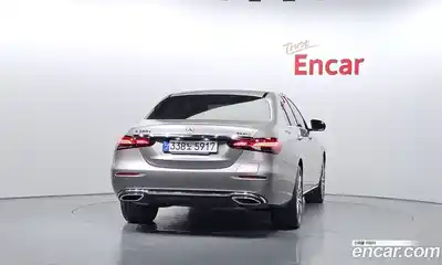 Mercedes-Benz E-Class 2022 2.0 Автомат в Москве № 224734, миниатюра 2