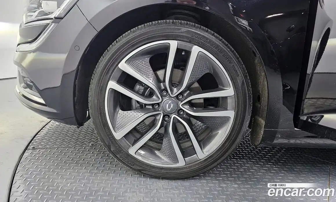 Renault SM6 2019 1.6 Автомат в Москве № 225925, фото 17