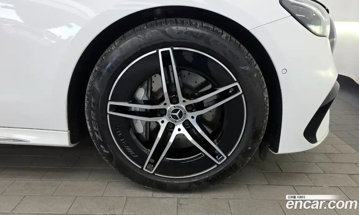 Mercedes-Benz E-Class 2024 2.0 Автомат в Москве № 229349, фото 12