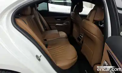 Mercedes-Benz E-Class 2024 2.0 Автомат в Москве № 229349, миниатюра 6