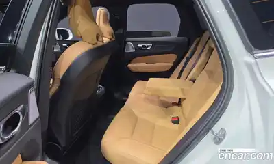 Volvo XC60 2023 2.0 Автомат в Москве № 230461, миниатюра 12