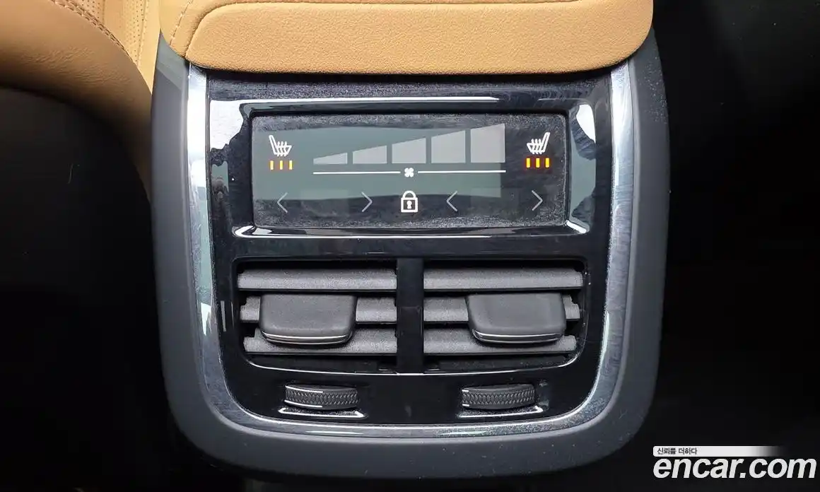 Volvo XC60 2023 2.0 Автомат в Москве № 230461, фото 18