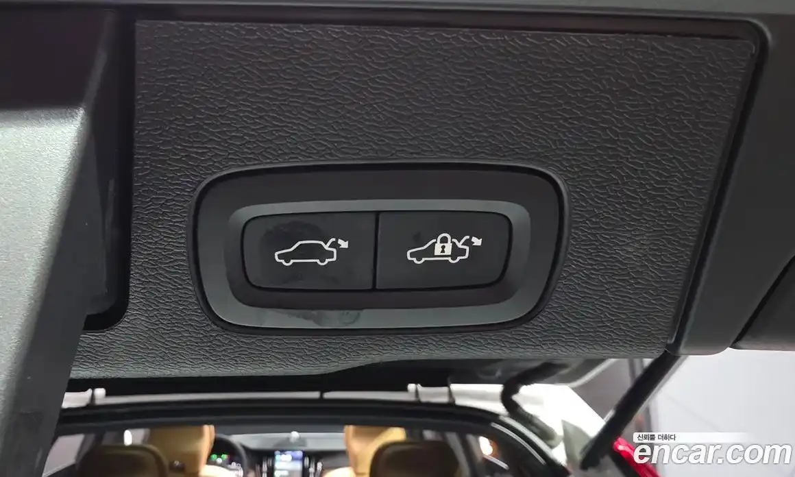 Volvo XC60 2023 2.0 Автомат в Москве № 230461, фото 20