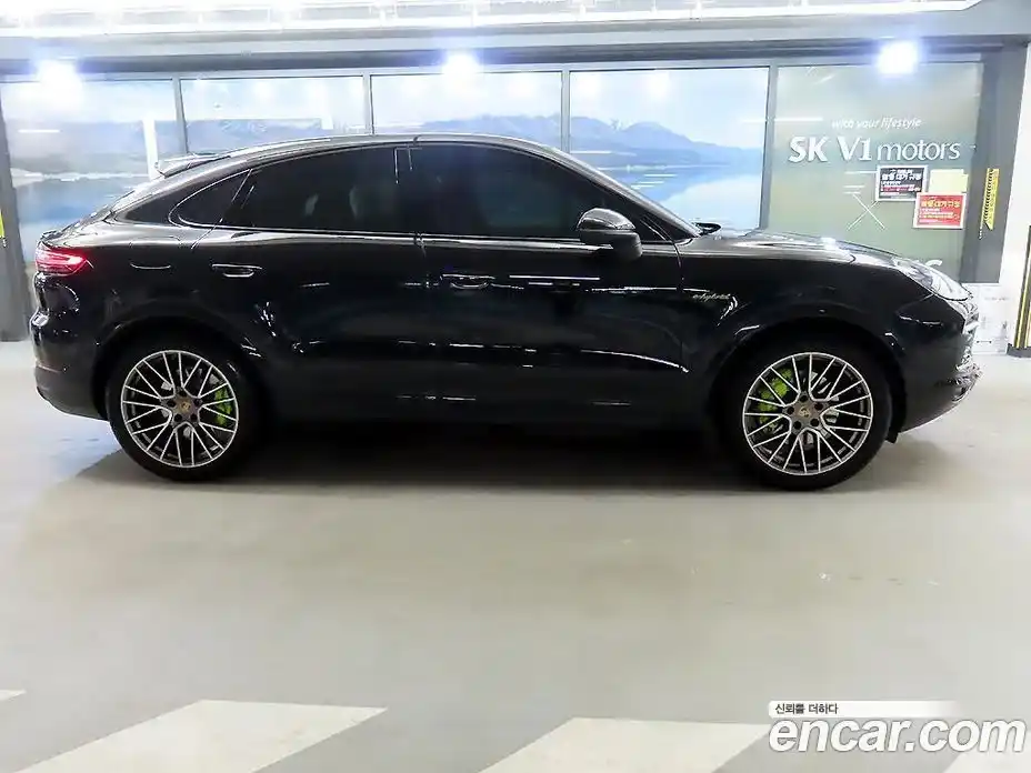 Porsche Cayenne 2023 3.0 Автомат в Москве № 231055, фото 3