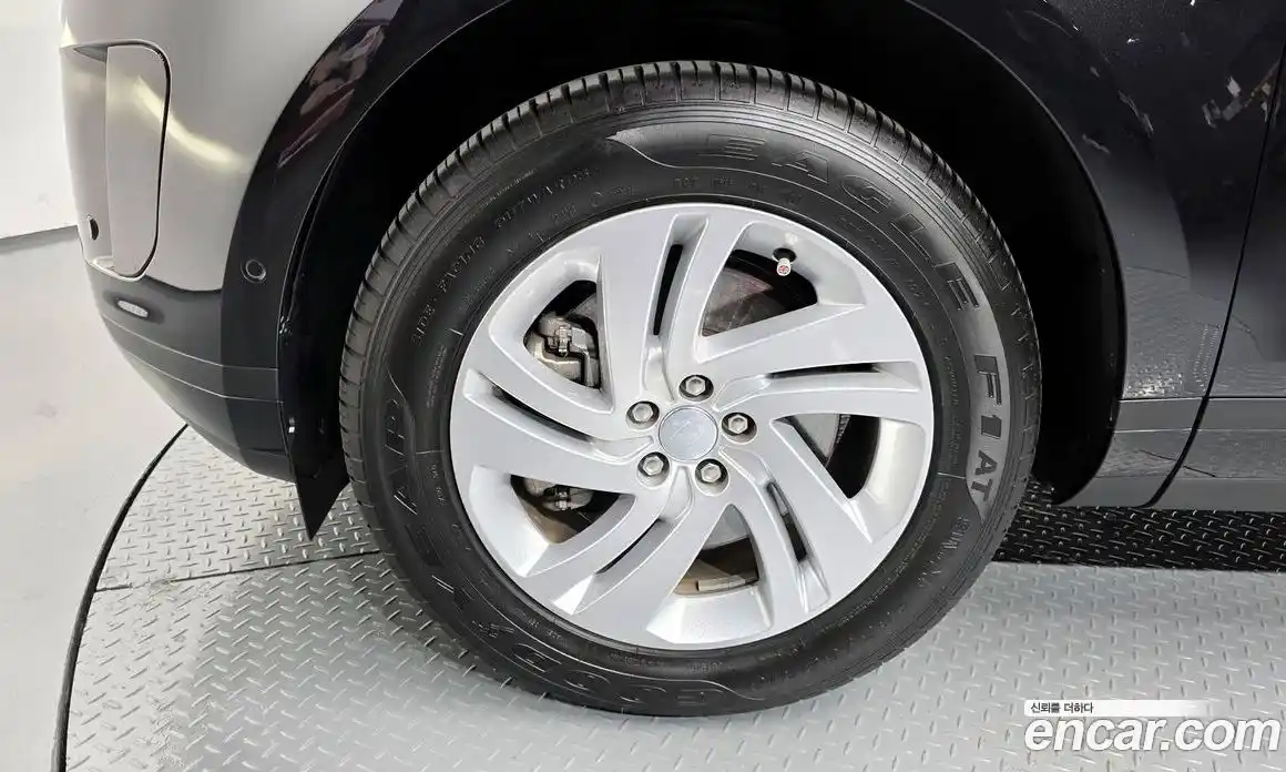 Land Rover Range-Rover Evoque 2025 2.0 Автомат в Москве № 231108, фото 6