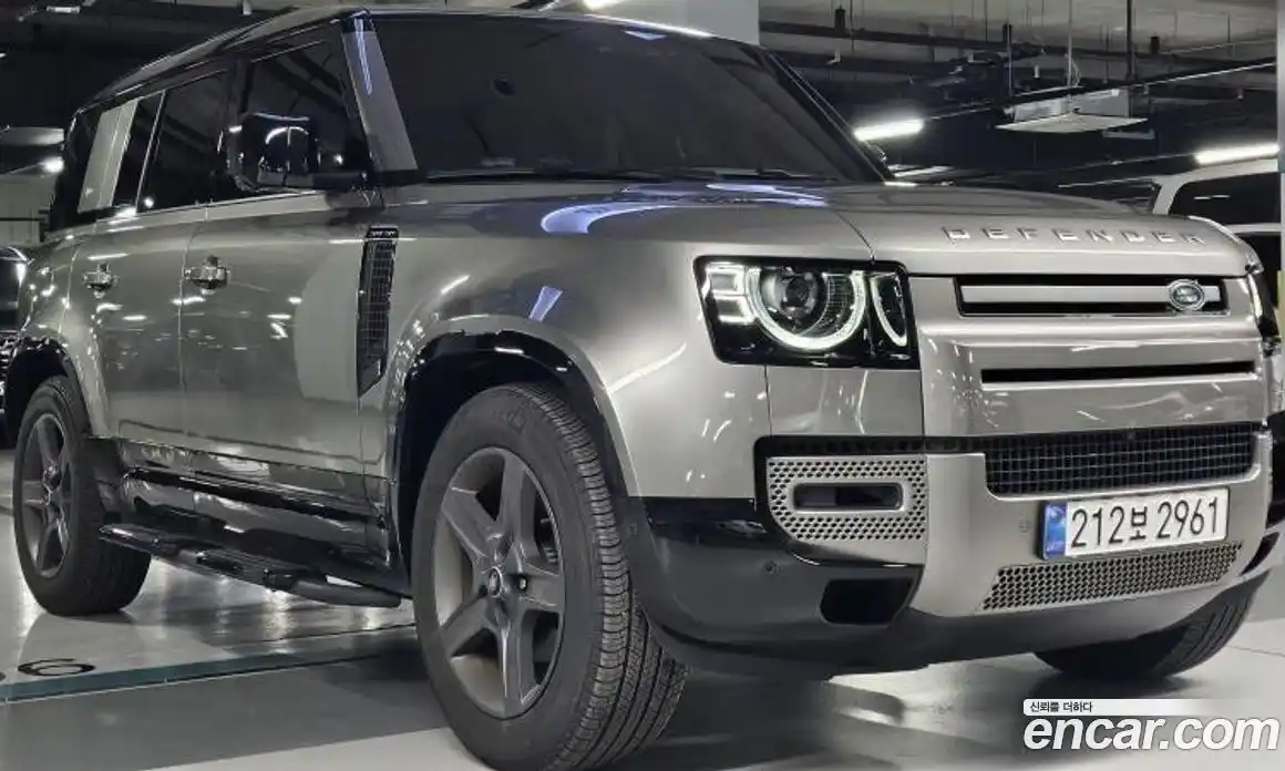 Land Rover Defender 2024 2.0 Автомат в Москве № 231300, фото 3