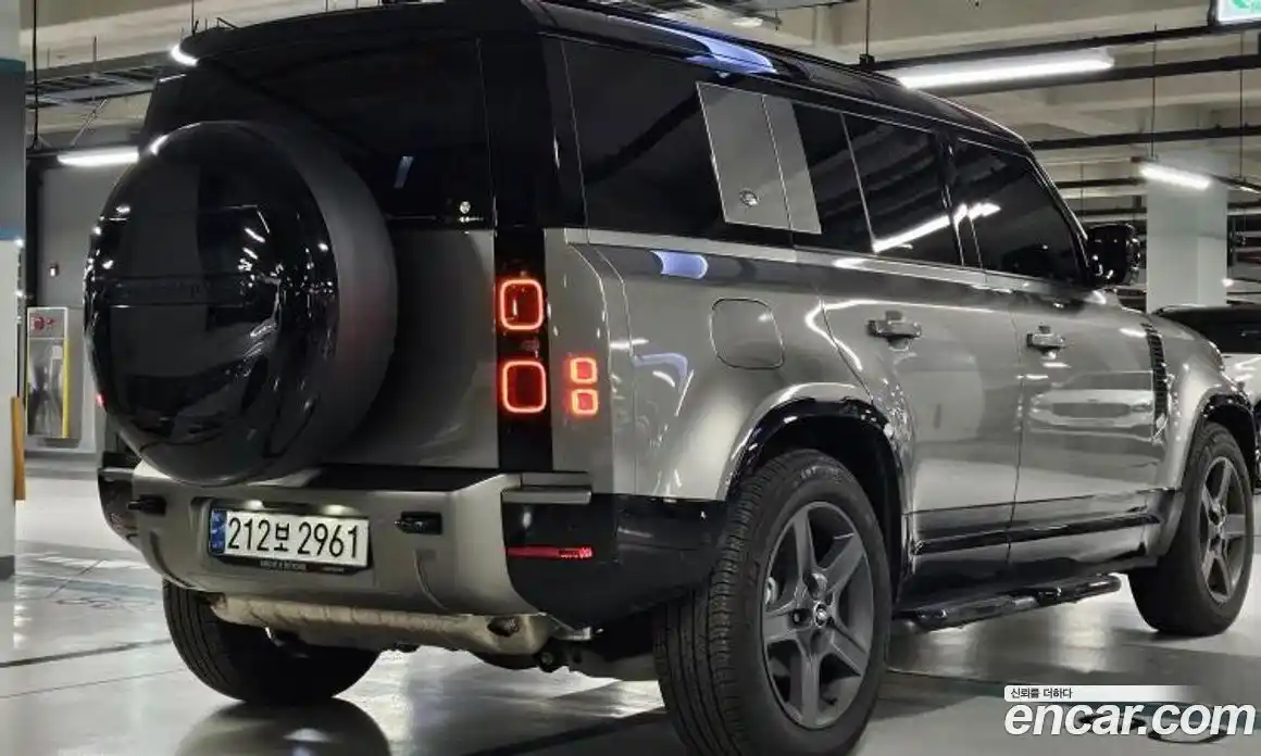 Land Rover Defender 2024 2.0 Автомат в Москве № 231300, фото 4