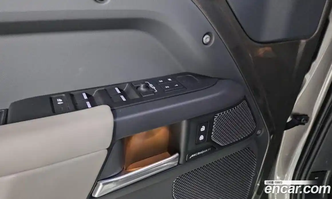 Land Rover Defender 2024 2.0 Автомат в Москве № 231300, фото 9