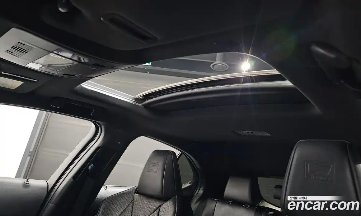 Lexus UX 2020 2.0 Автомат в Москве № 231988, фото 12