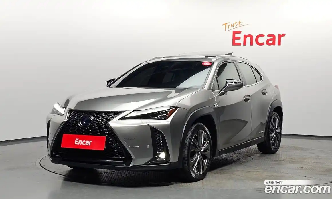 Lexus UX 2020 2.0 Автомат в Москве № 231988, фото 14