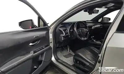 Lexus UX 2020 2.0 Автомат в Москве № 231988, миниатюра 8