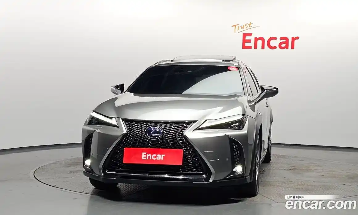 Lexus UX 2020 2.0 Автомат в Москве № 231988, фото 10