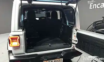 Jeep Wrangler 2022 2.0 Автомат в Москве № 232456, миниатюра 9