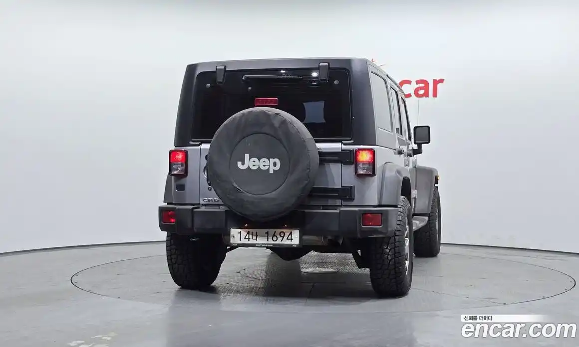 Jeep Wrangler 2014 2.8 Автомат в Москве № 232770, фото 16