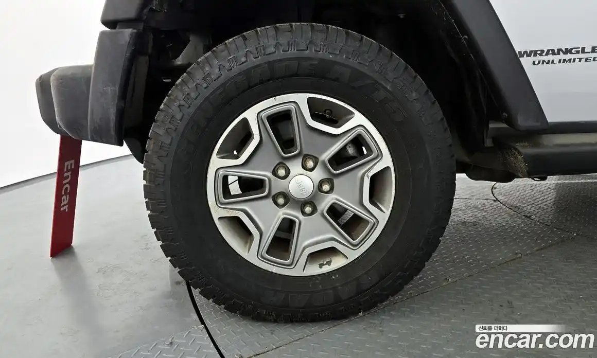 Jeep Wrangler 2014 2.8 Автомат в Москве № 232770, фото 10