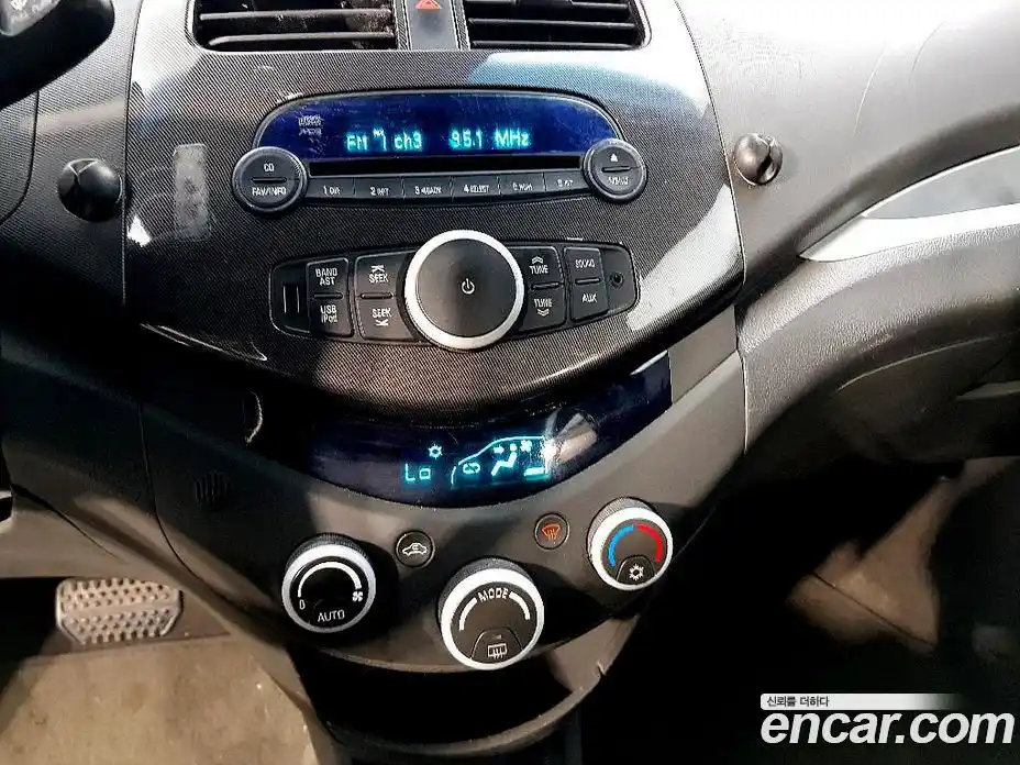 Chevrolet Spark 2012 1.0 Автомат в Москве № 240494, фото 13