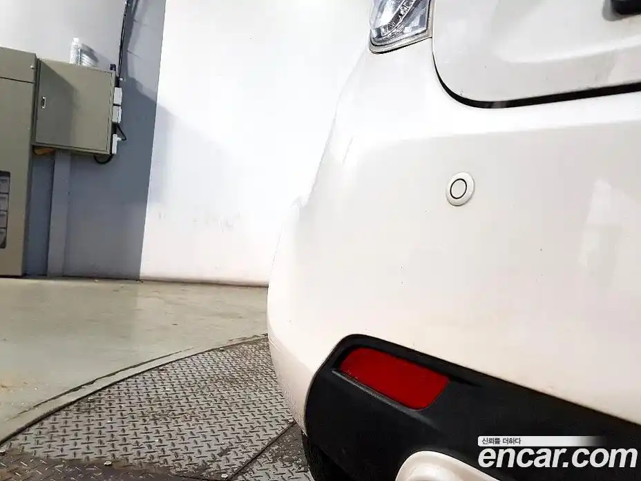 Chevrolet Spark 2012 1.0 Автомат в Москве № 240494, фото 20