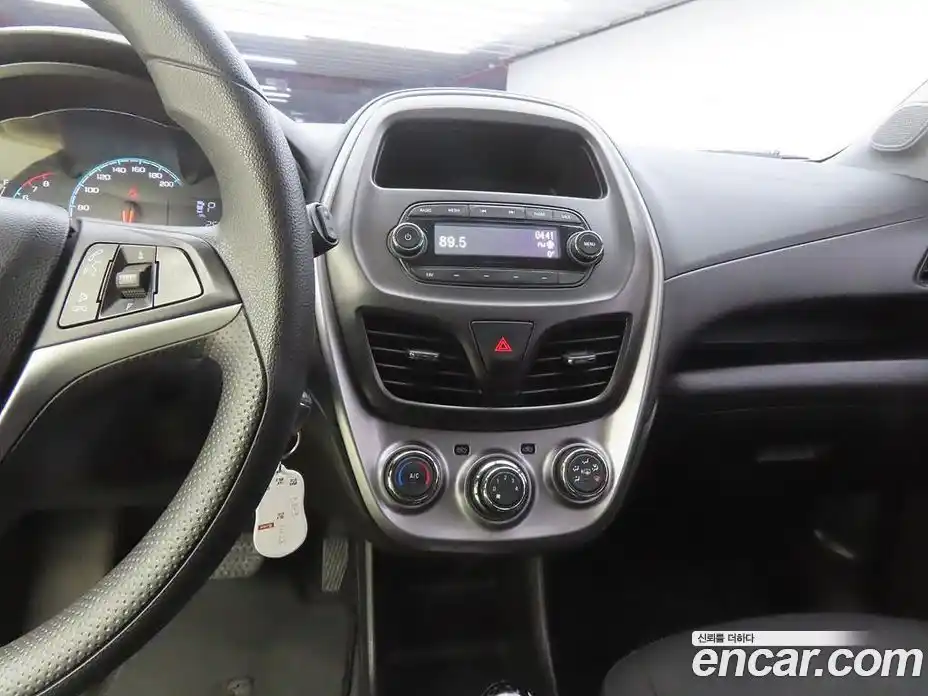 Chevrolet Spark 2018 1.0 Автомат в Москве № 240884, фото 10