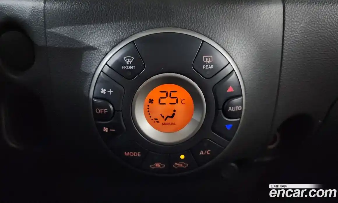 Nissan Cube 2011 1.8 Автомат в Москве № 243888, фото 18