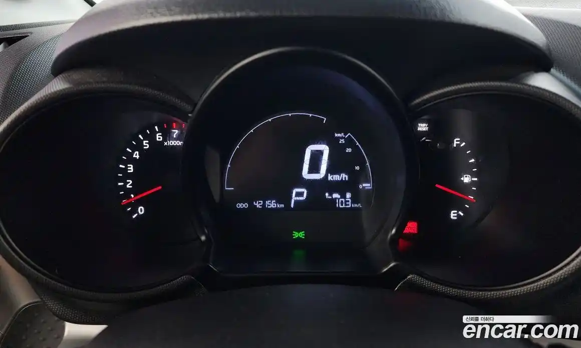 Kia Ray 2016 1.0 Автомат в Москве № 288452, фото 11