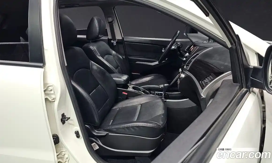 SsangYong Korando 2014 2.0 Автомат в Москве № 28906, фото 1