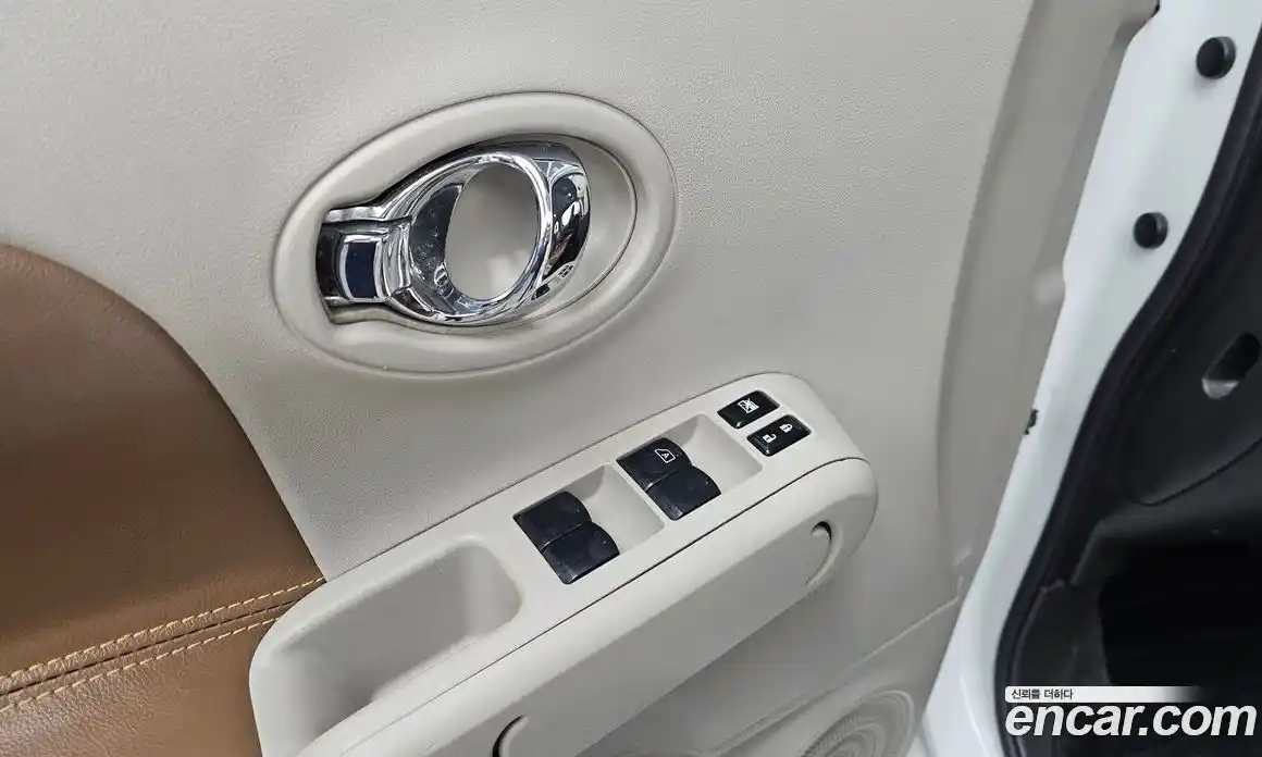 Nissan Cube 2012 1.8 Автомат в Москве № 290077, фото 8