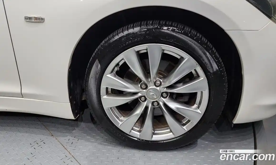 Infiniti M 2012 3.7 Автомат в Москве № 295945, фото 14