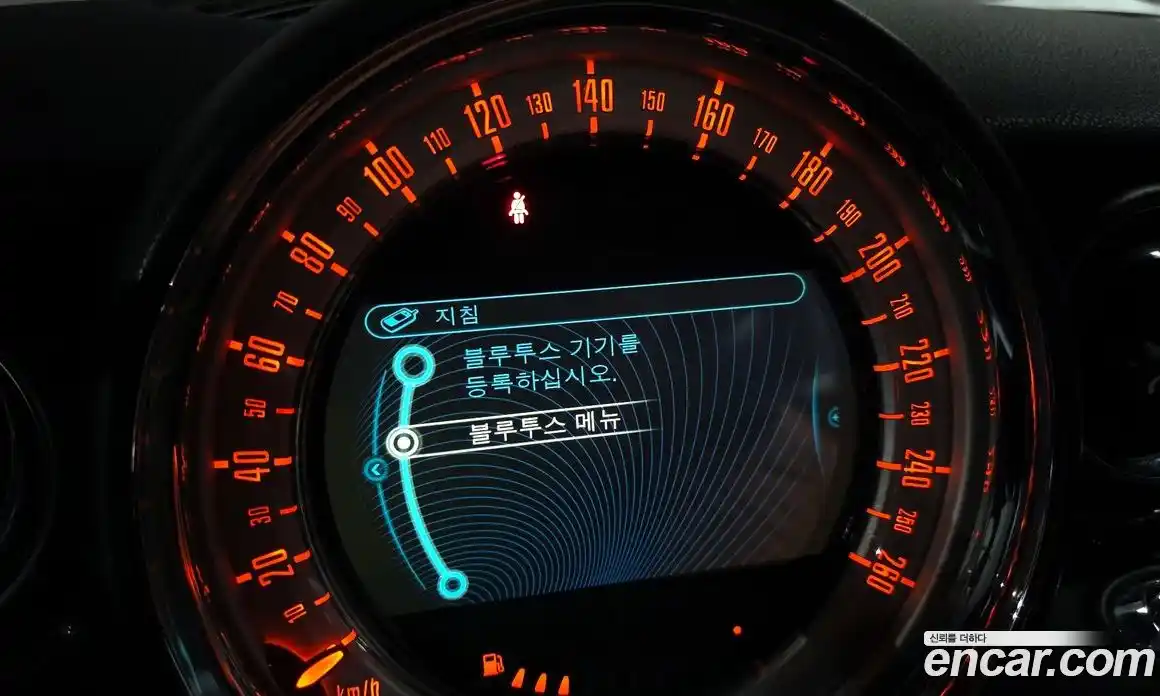 Mini Cooper Convertible 2012 1.6 Автомат в Москве № 300025, фото 16