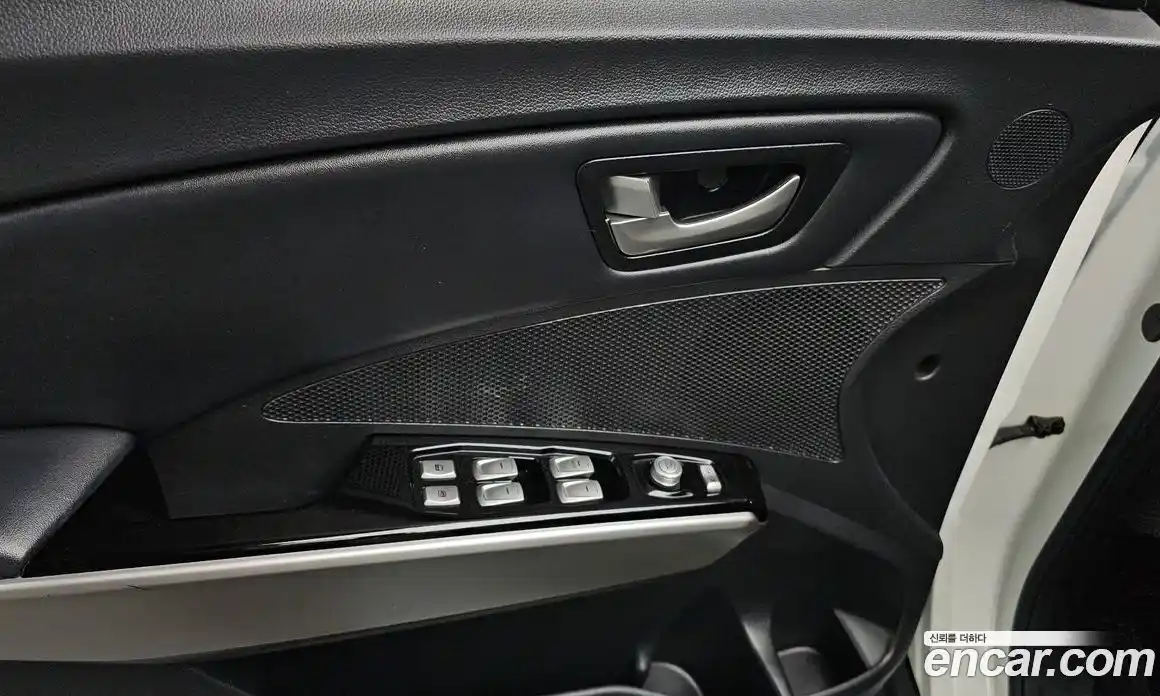 SsangYong TIBOLI 2016 1.6 Автомат в Москве № 30110, фото 7