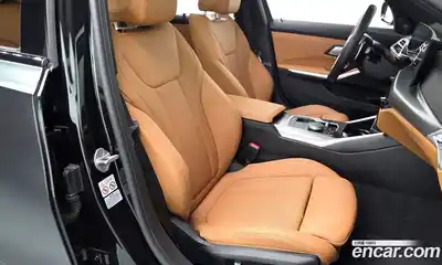 BMW 3-Series 2025 2.0 Автомат в Москве № 303239, миниатюра 9