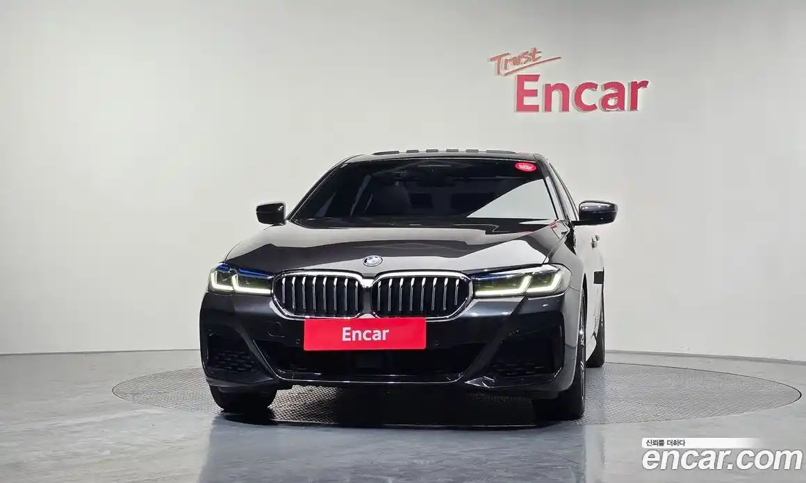 BMW 5-Series 2023 2.0 Автомат в Москве № 304240, фото 1