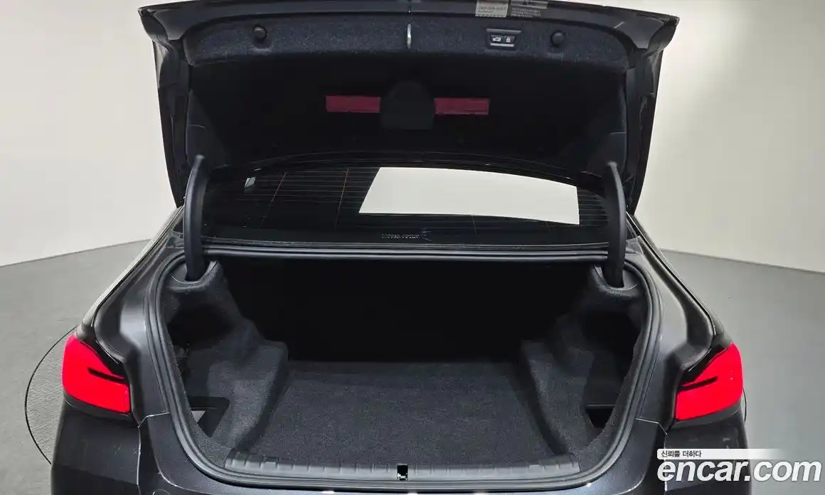 BMW 5-Series 2023 2.0 Автомат в Москве № 304240, фото 17