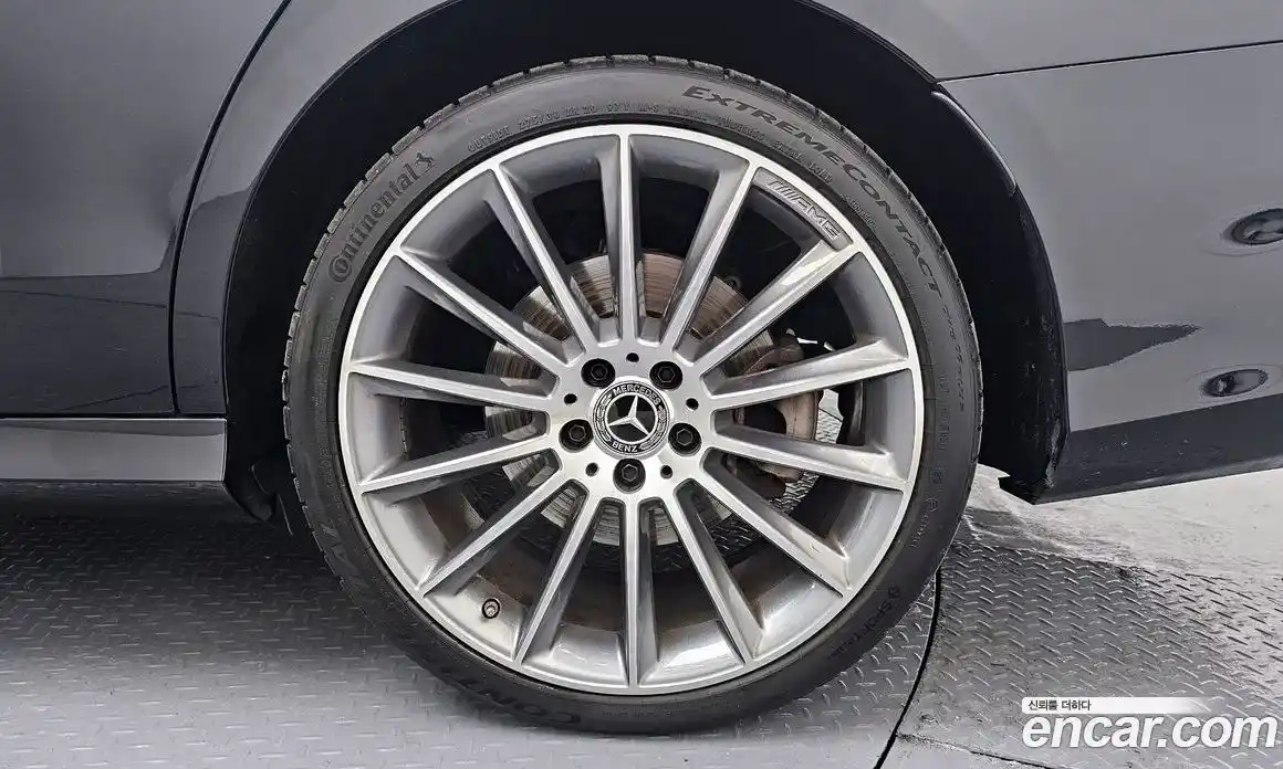 Mercedes-Benz E-Class 2022 2.0 Автомат в Москве № 311321, фото 13