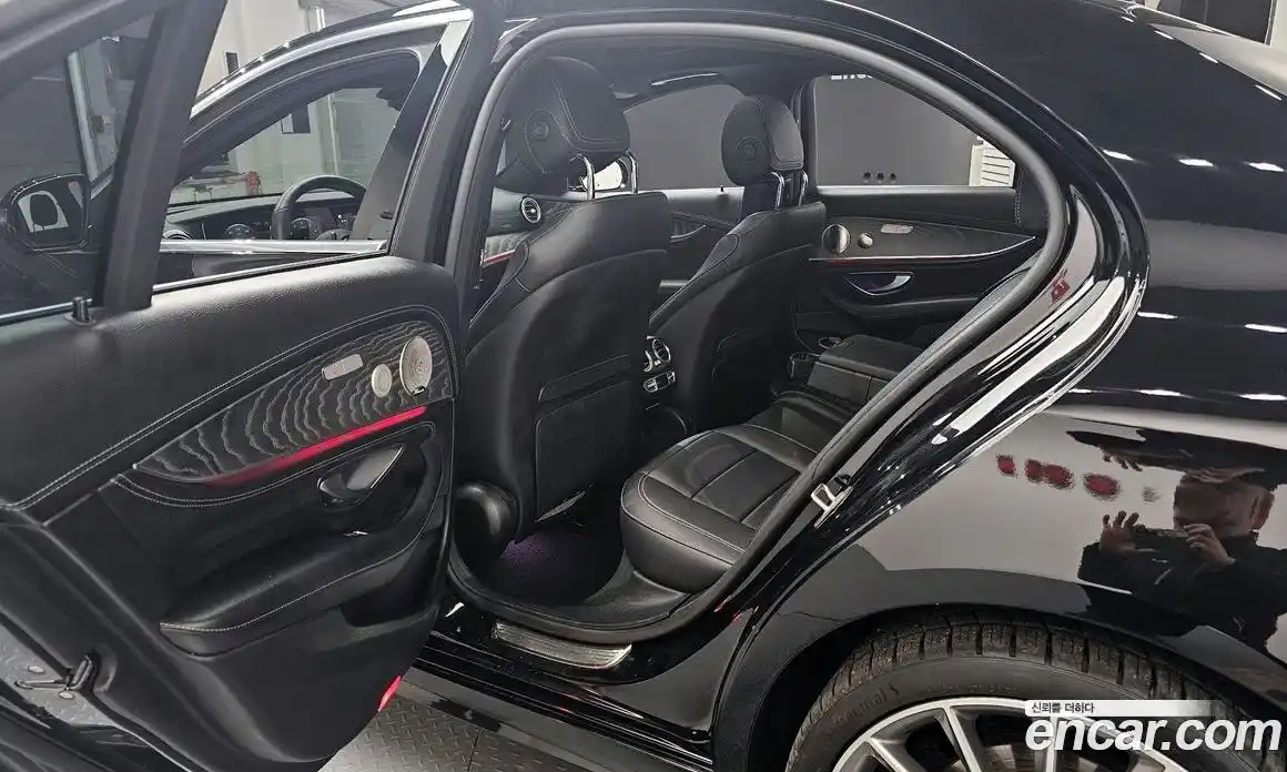 Mercedes-Benz E-Class 2022 2.0 Автомат в Москве № 311321, фото 18